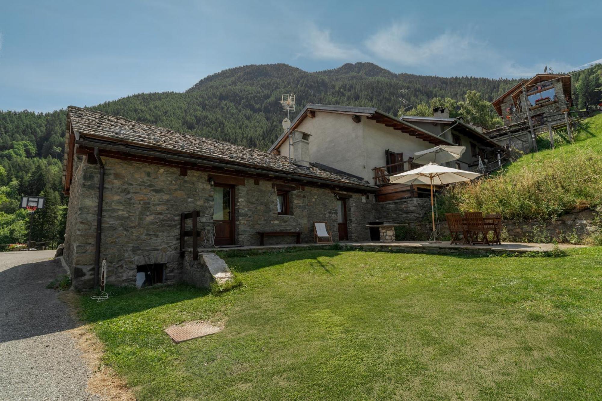 Chalet Saint Salod - Pila Charvensod Bagian luar foto